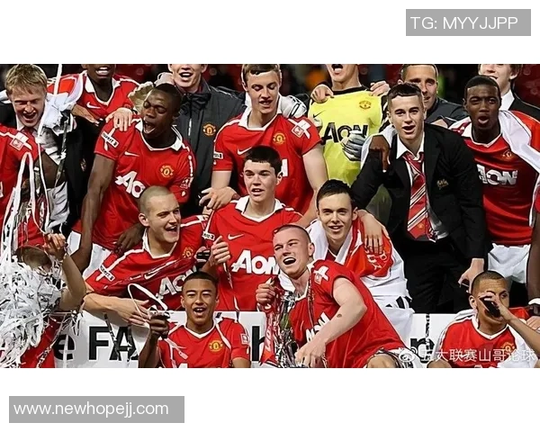 曼联与莱比锡红牛对决技术统计全面分析与数据解读 曼联与莱比锡红牛对决技术统计全面分析与数据解读